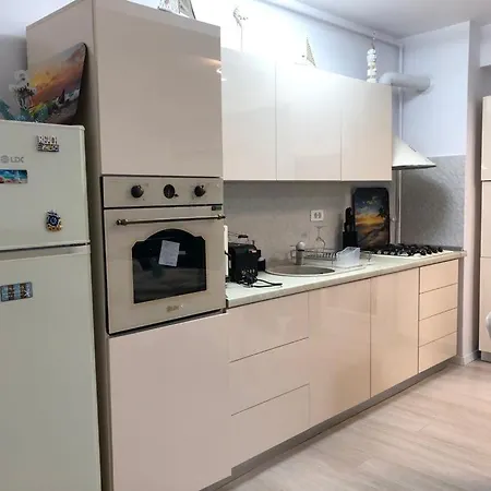 Green Mamaia Nord Apartament *